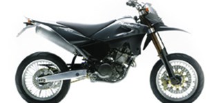 Husqvarna SM 610 2005 vs KTM 690 SMC R 2013