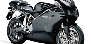 Ducati 749 dark 2005 vs Ducati Hypermotard 950 SP 2021