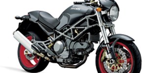 Ducati Monster S2R 1000 2006 vs Ducati Monster 1100 S 2005