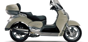Aprilia Scarabeo 500 2005 vs Yamaha T-MAX 500 2009