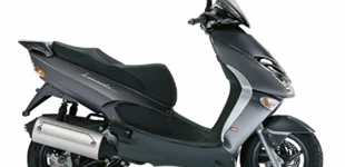 Aprilia Leonardo 125 2005 vs Peugeot Jet Force 125 2006 Aprilia Leonardo 125 2005 vs Peugeot Jet Force 125 2006