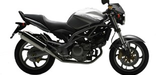 Yamaha XV950 Racer 2016 vs Cagiva Raptor 650 2006
