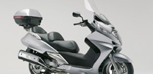 Honda Silver Wing 600 2006 vs Sym Joymax Z+ 300i 2022