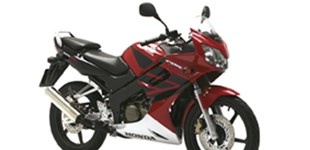Honda CBR 125 R 2005 vs Honda CBR 125 R 2006