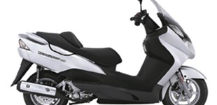 Peugeot Satelis 125 Kompressor 2009 vs Suzuki Burgman 125 2006