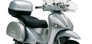 Yamaha NMAX 155 2017 vs Piaggio Liberty 125ie 3V 2006