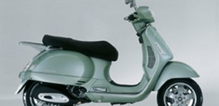 Vespa GT 200 2006 vs Piaggio Beverly 300 i.e. 2012