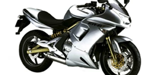 Kawasaki ER-6f 2006 vs Suzuki Bandit 600S 2005 Kawasaki ER-6f 2006 vs Suzuki Bandit 600S 2005