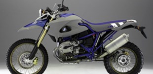 BMW HP2 Megamoto 2006 vs BMW R 1200 GS Adventure 2006