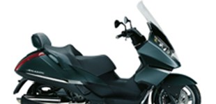 Aprilia Atlantic 500 2006 vs Yamaha Majesty 400 2005