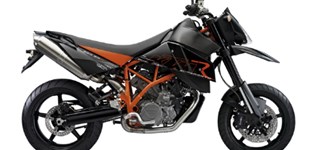KTM 690 Supermoto R 2007 vs KTM 690 SMC 2009