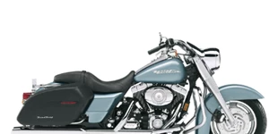 Indian Springfield Dark Horse 2023 vs Harley-Davidson Road King Custom FLHRS 2007 Indian Springfield Dark Horse 2023 vs Harley-Davidson Road King Custom FLHRS 2007