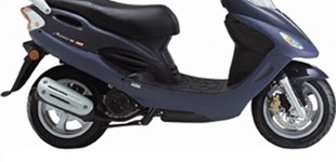 Kymco Movie 125 2007 vs Kymco Movie S 125i 2011