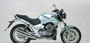 Moto Guzzi Breva 750 2007 vs Kawasaki Z650 2020