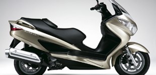 Piaggio Beverly 500 2005 vs Suzuki Burgman 200 2007