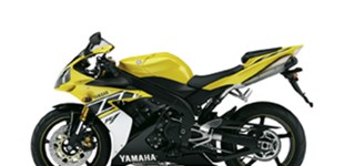 Aprilia RSV4 R APRC ABS 2011 vs Yamaha R1 2007