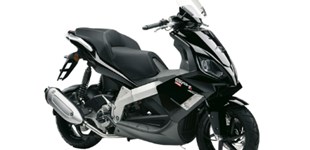 Gilera RUNNER 200 ST 2009 vs Derbi GP1 250 i.e. 2007