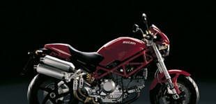 Honda CB 600 F Hornet 2007 vs Ducati Monster S2R 1000 2007