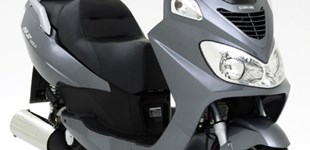 Kymco Like 125 2015 vs Daelim Freewing 125 2008