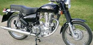 Kawasaki VN 900 Custom 2014 vs Royal Enfield Superbullet 2008