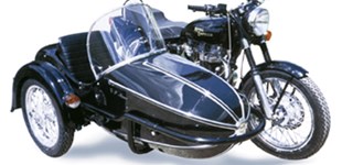 Royal Enfield Superbullet Manx 2008 vs Royal Enfield Himalayan 2017