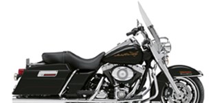 Harley-Davidson Road King Classic FLHRC 2007 vs Harley-Davidson Road King Classic FLHRC 2008