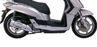 Kymco People S 125 2008 vs Lambretta V125 Special 2023