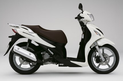 Suzuki Sixteen 150 2008