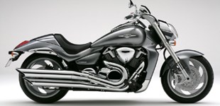 Kawasaki VN 900 Classic 2014 vs Suzuki Intruder M1800R2 2008