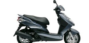 Vespa 125 GT 2006 vs Yamaha Cygnus X 2008