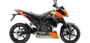 Kawasaki ER-5 2005 vs KTM 690 Duke 2009