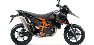 KTM 660 SMC 2005 vs KTM 690 Supermoto R 2009