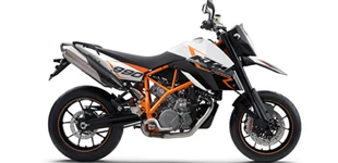 Ducati Hypermotard 950 RVE 2025 vs KTM 990 Supermoto R 2009 Ducati Hypermotard 950 RVE 2025 vs KTM 990 Supermoto R 2009
