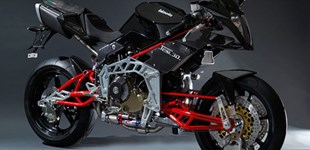 Bimota TESI 3D 2009 vs Kawasaki Z650 RS 2024