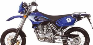 KSR Moto TR 125 SM 2015 vs Mawi ST 125 TR 2009