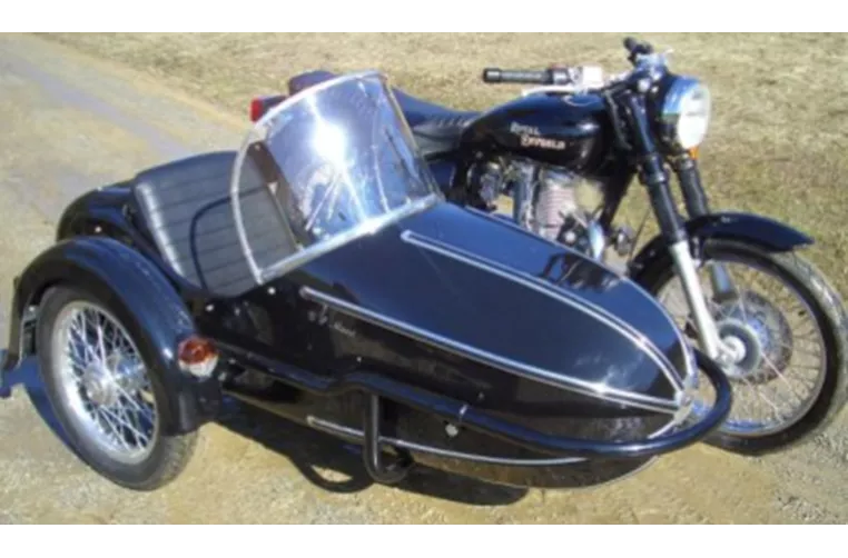 Royal Enfield Superbullet 500 EFI mit Beiwagen 2009 Royal Enfield Superbullet 500 EFI mit Beiwagen 2009