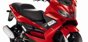 Piaggio X9 125 2005 vs Gilera Nexus 250 2009