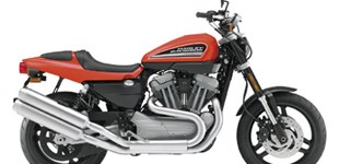 Kawasaki Z900 RS Cafe 2018 vs Harley-Davidson Sportster XR 1200X 2009