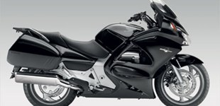 Honda ST 1300 Pan-European 2013 vs Honda ST 1100 Pan-European 2009