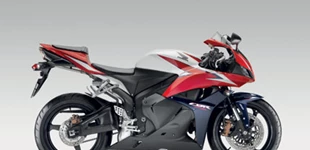Honda CBR600RR 2009 vs Kawasaki Eliminator 500 2024 Honda CBR600RR 2009 vs Kawasaki Eliminator 500 2024