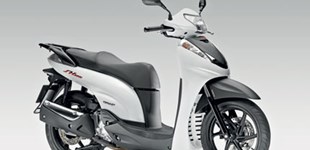 Derbi Rambla 300 i.e. 2010 vs Honda SH300i 2009