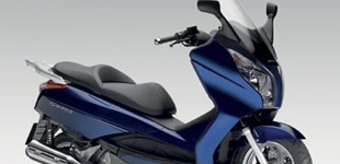 Voge SR1 ADV 125 ABS TCS 2025 vs Honda FES 125 S-Wing 2009