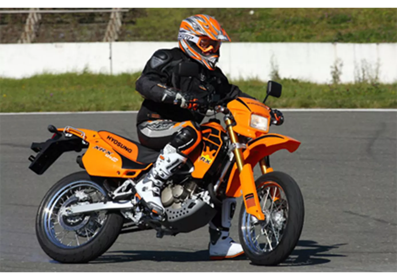 Hyosung XRX 125 Supermoto 2009 Hyosung XRX 125 Supermoto 2009