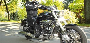 Hyosung GV 650i 2009 vs Suzuki Intruder M800 2009