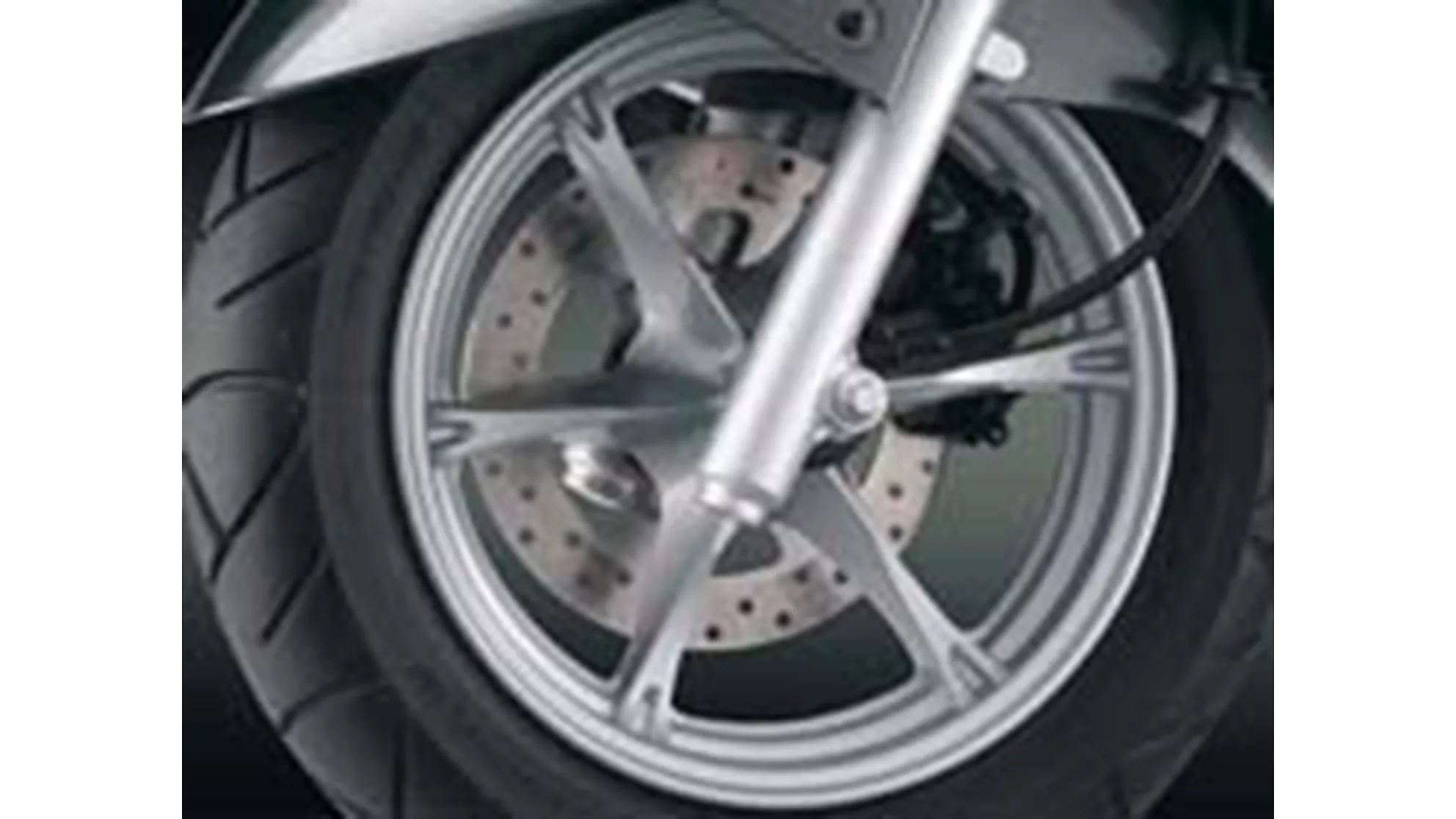 Suzuki Burgman 125 - Image 3 Suzuki Burgman 125 - Image 3