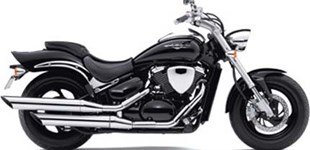 Suzuki Intruder M800 2009 vs Kawasaki VN 900 Custom 2007 Suzuki Intruder M800 2009 vs Kawasaki VN 900 Custom 2007