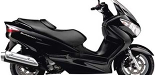 Piaggio X8 250 i.e. 2006 vs Suzuki Burgman 200 2009