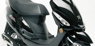 Vespa Primavera 50 2023 vs Peugeot V-Clic 50 2009