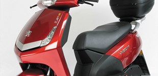 Peugeot Vivacity 3 2009 vs Piaggio Zip 50 2T 2009