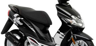 Yamaha Jog-RR MotoGP 2009 vs Piaggio NRG Power 50 DT 2T 2009 Yamaha Jog-RR MotoGP 2009 vs Piaggio NRG Power 50 DT 2T 2009